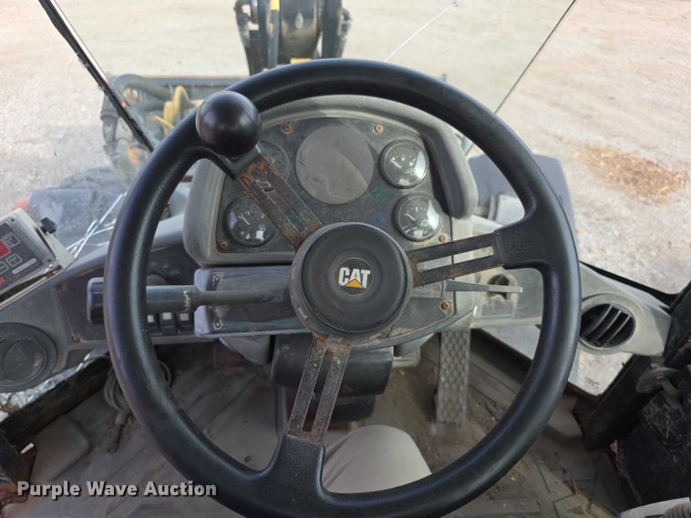 image for item FI0604 2001 Caterpillar 924G wheel loader