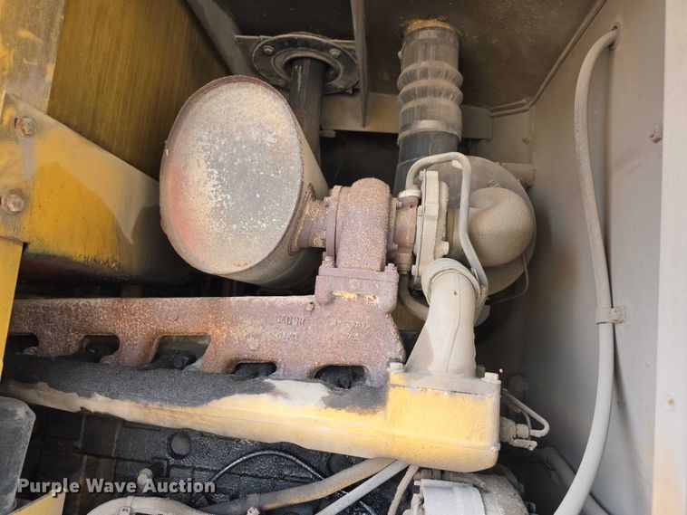 image for item FI0604 2001 Caterpillar 924G wheel loader