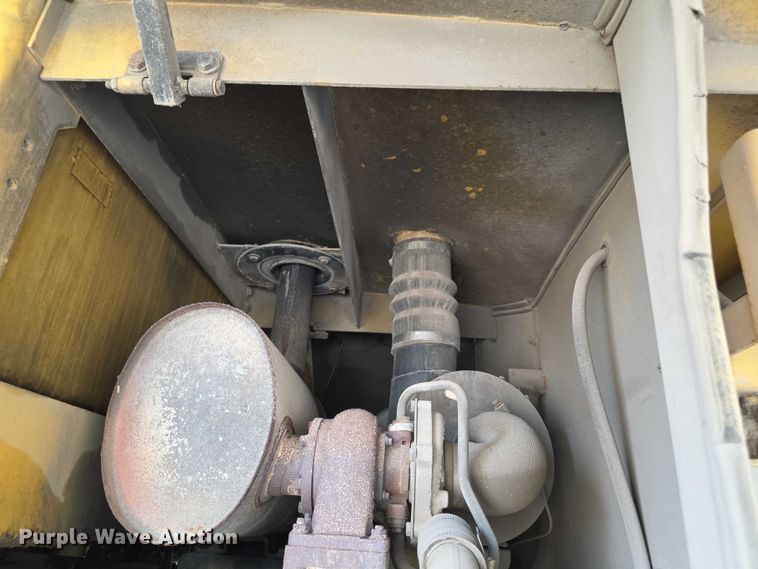 image for item FI0604 2001 Caterpillar 924G wheel loader