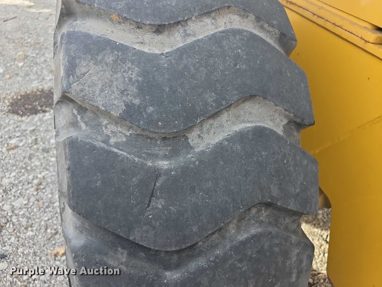 image for item FI0604 2001 Caterpillar 924G wheel loader