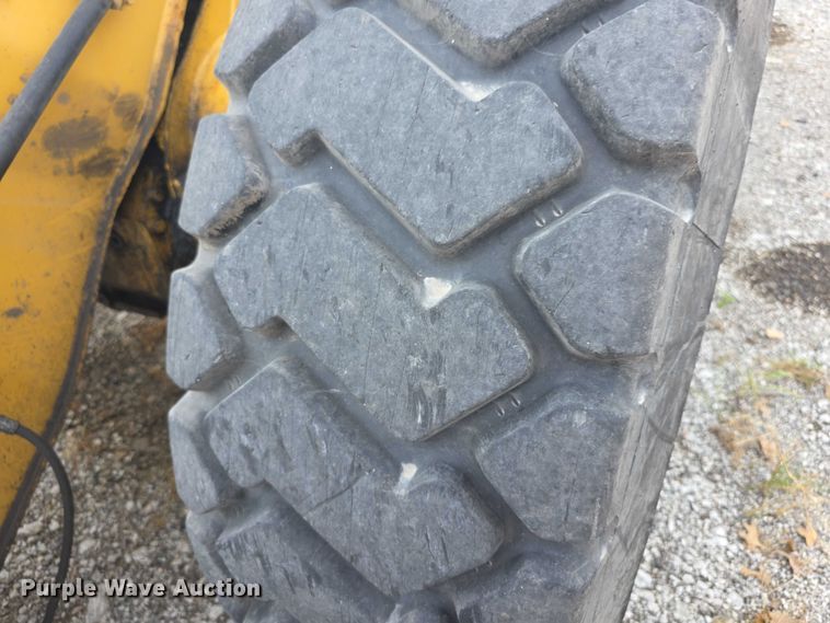 image for item FI0604 2001 Caterpillar 924G wheel loader
