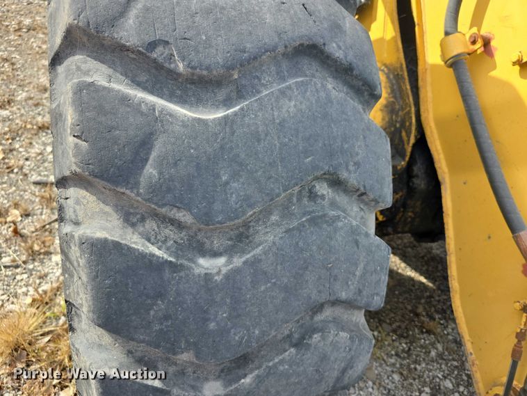 image for item FI0604 2001 Caterpillar 924G wheel loader
