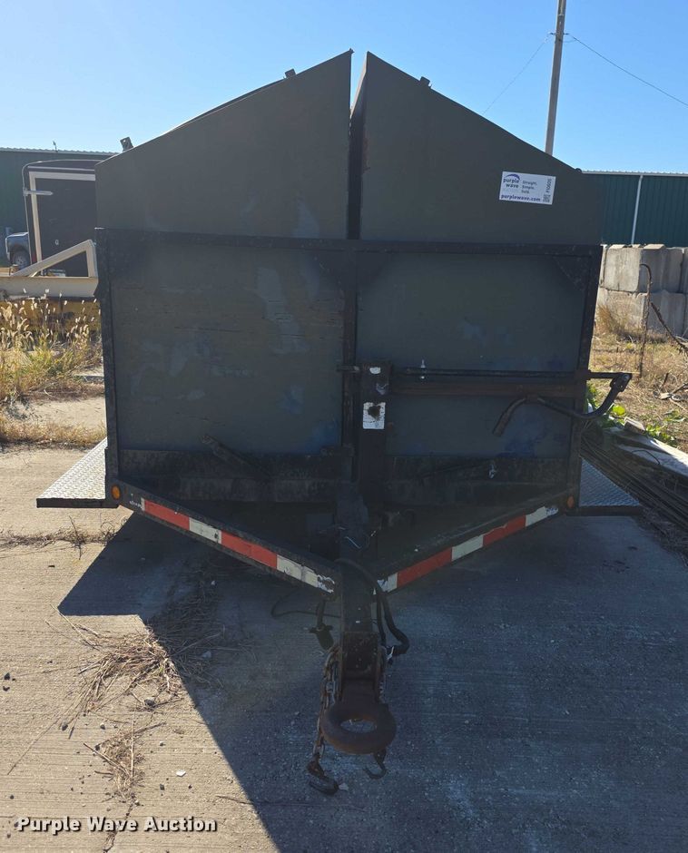 image for item FI0605 2002 Pro-tainer recycle trailer