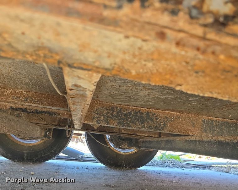 image for item FI0605 2002 Pro-tainer recycle trailer