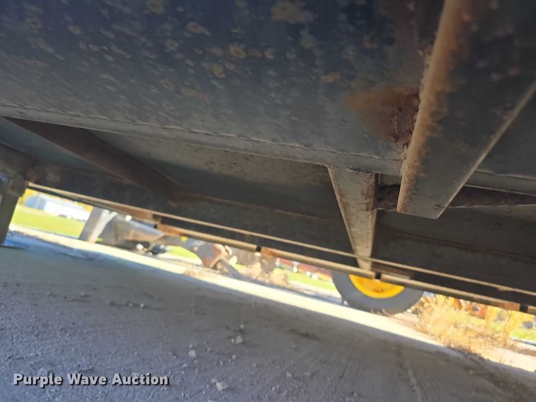 image for item FI0605 2002 Pro-tainer recycle trailer