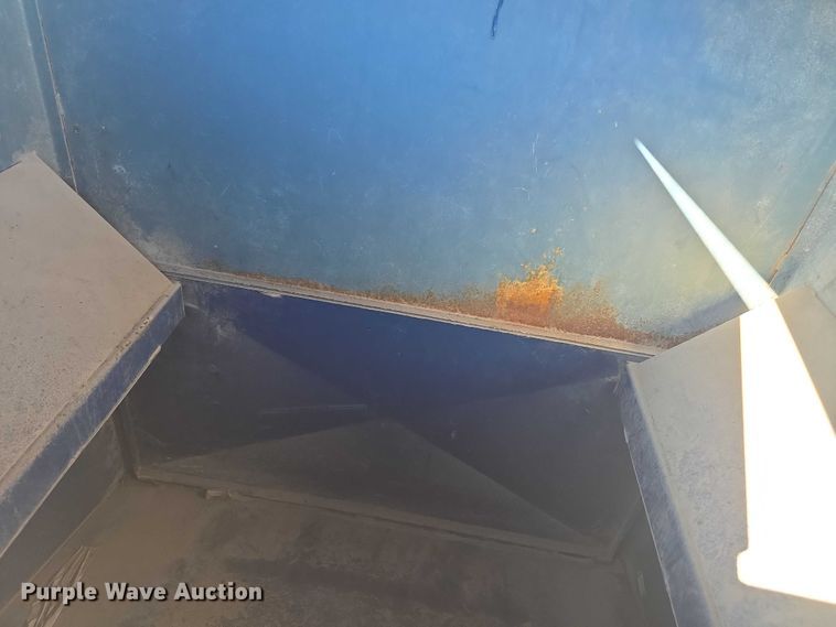 image for item FI0605 2002 Pro-tainer recycle trailer