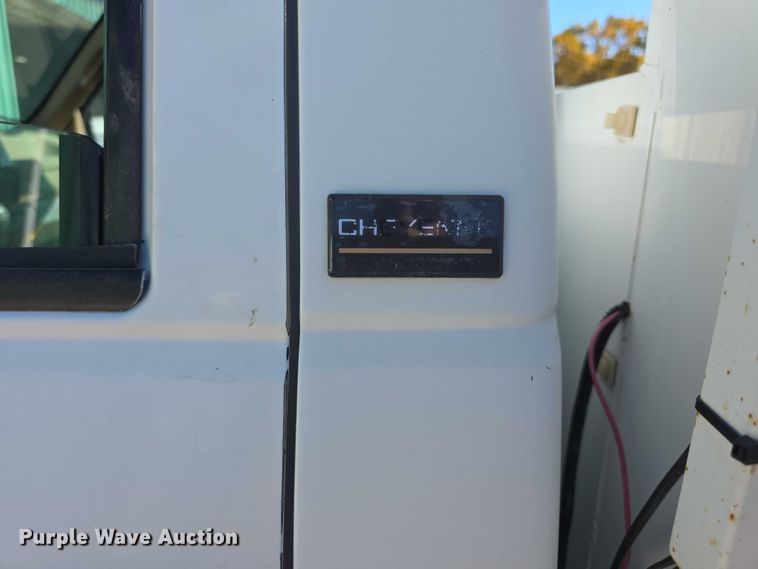 image for item FI0616 1995 Chevrolet C3500 bucket truck