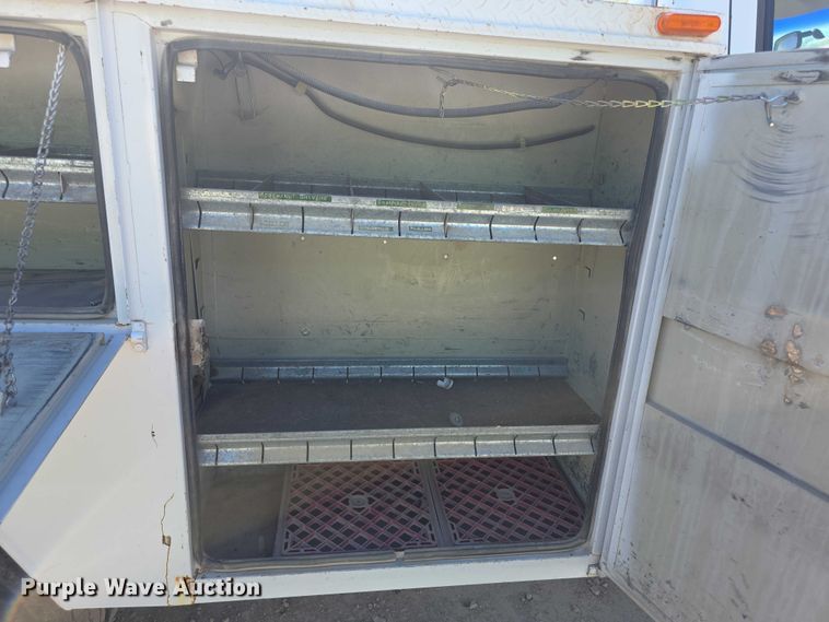 image for item FI0616 1995 Chevrolet C3500 bucket truck