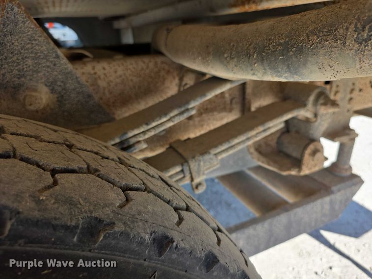 image for item FI0616 1995 Chevrolet C3500 bucket truck