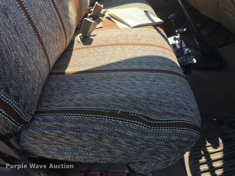 image for item FI0616 1995 Chevrolet C3500 bucket truck