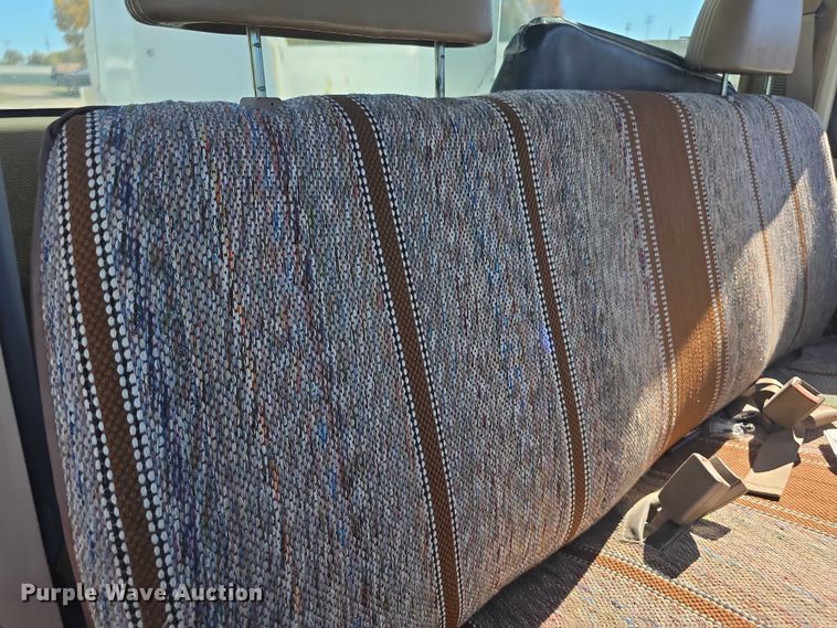 image for item FI0616 1995 Chevrolet C3500 bucket truck