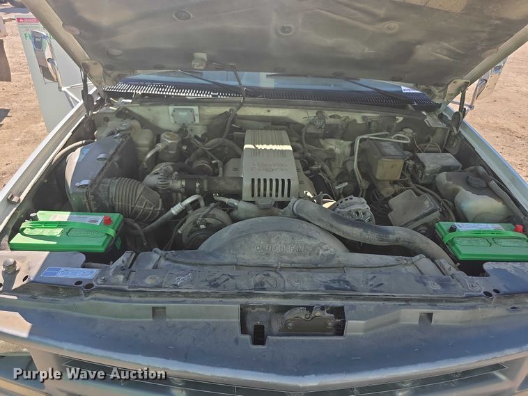 image for item FI0616 1995 Chevrolet C3500 bucket truck