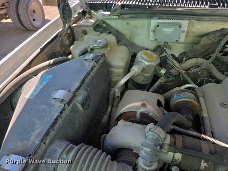 image for item FI0616 1995 Chevrolet C3500 bucket truck