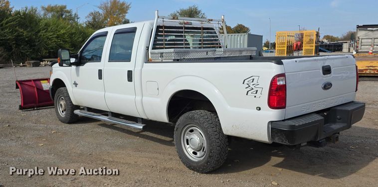 image for item FI0617 2015 Ford F350 Super Duty Crew Cab pickup truck