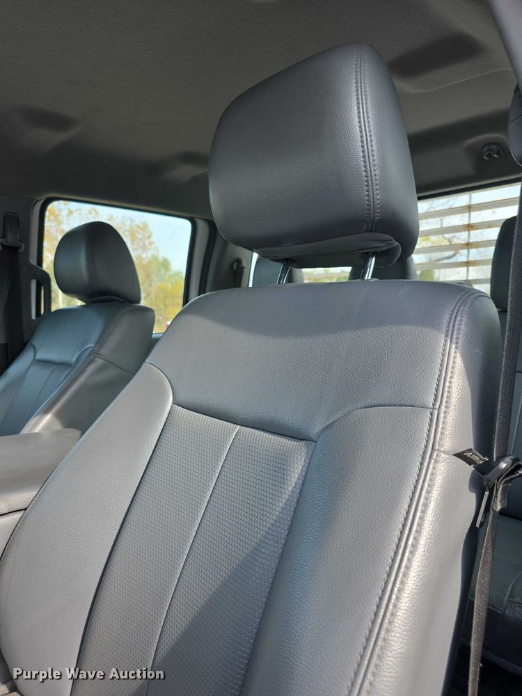 image for item FI0617 2015 Ford F350 Super Duty Crew Cab pickup truck