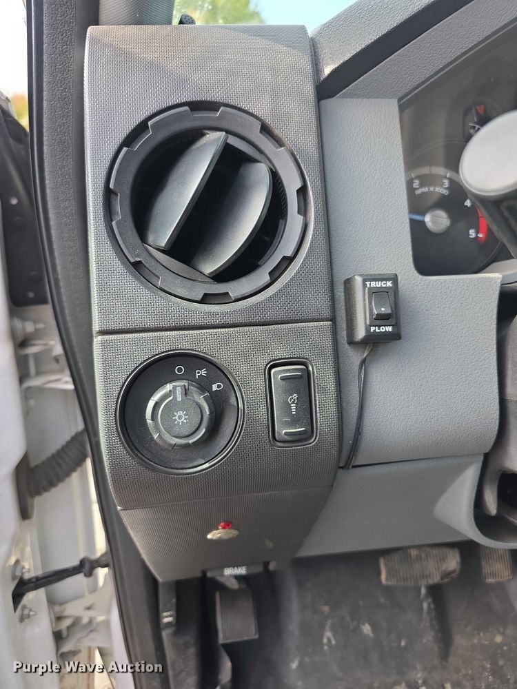 image for item FI0617 2015 Ford F350 Super Duty Crew Cab pickup truck