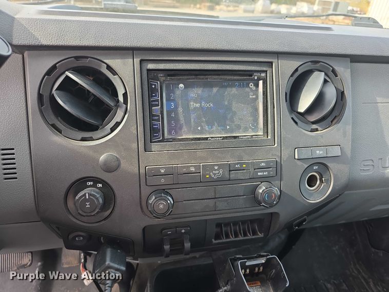 image for item FI0617 2015 Ford F350 Super Duty Crew Cab pickup truck