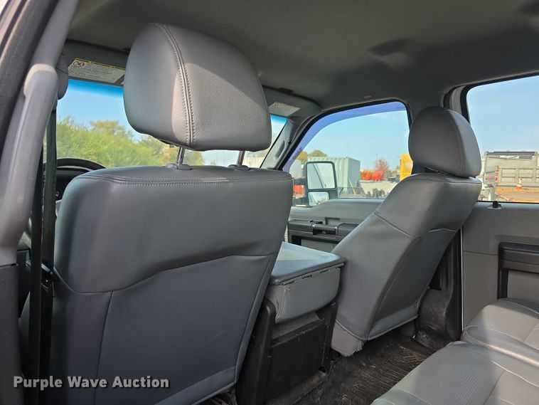 image for item FI0617 2015 Ford F350 Super Duty Crew Cab pickup truck