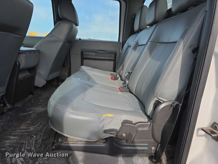 image for item FI0617 2015 Ford F350 Super Duty Crew Cab pickup truck