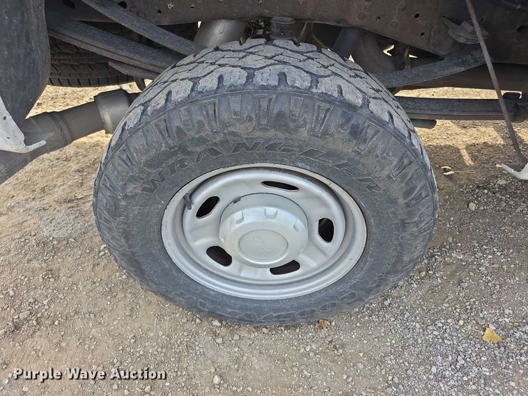 image for item FI0617 2015 Ford F350 Super Duty Crew Cab pickup truck