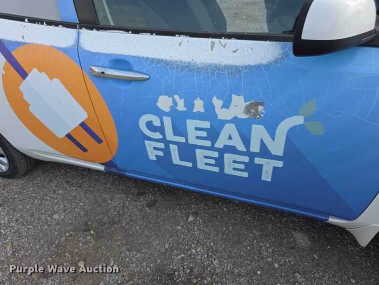 image for item FI0619 2016 Nissan Leaf 