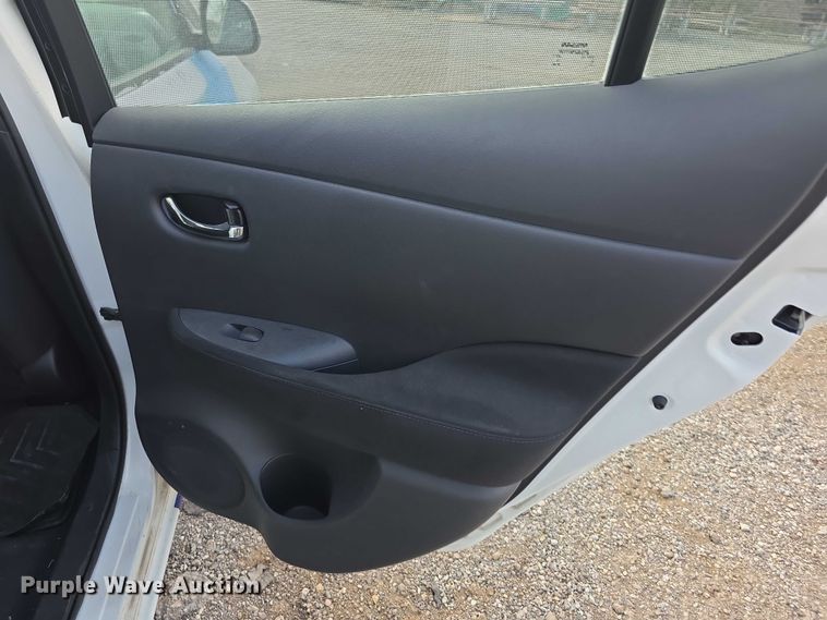 image for item FI0619 2016 Nissan Leaf 
