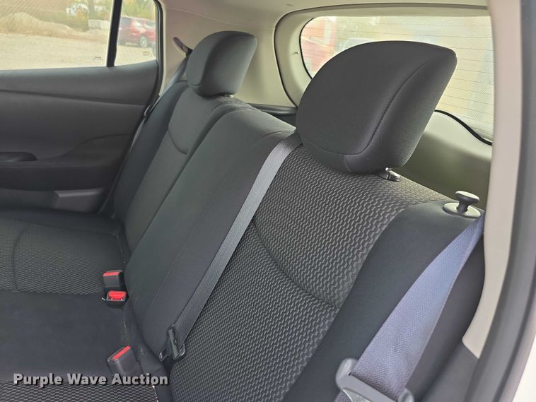 image for item FI0620 2016 Nissan Leaf 