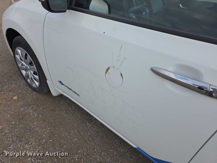 image for item FI0620 2016 Nissan Leaf 