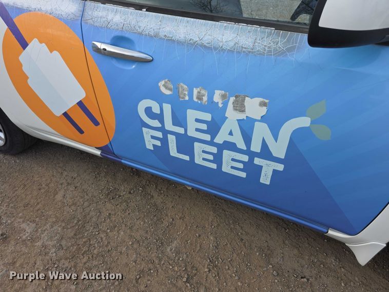 image for item FI0620 2016 Nissan Leaf 