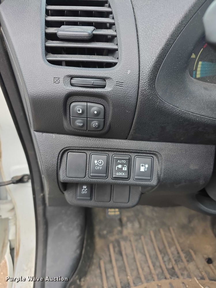 image for item FI0620 2016 Nissan Leaf 