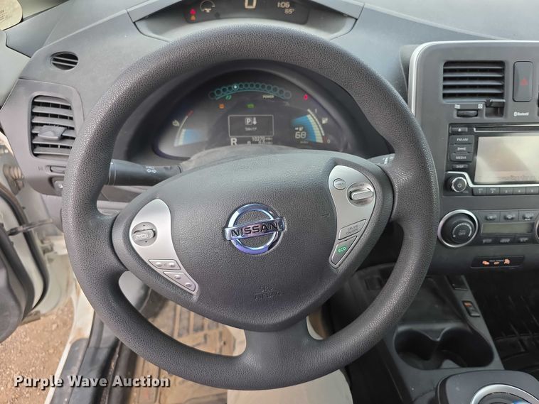 image for item FI0620 2016 Nissan Leaf 