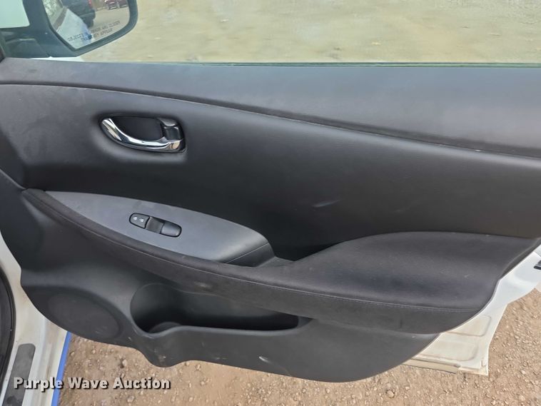 image for item FI0620 2016 Nissan Leaf 