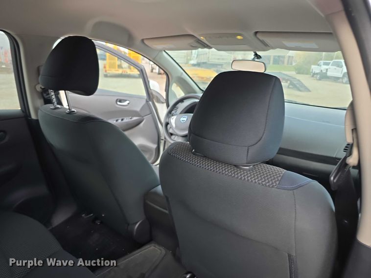 image for item FI0620 2016 Nissan Leaf 