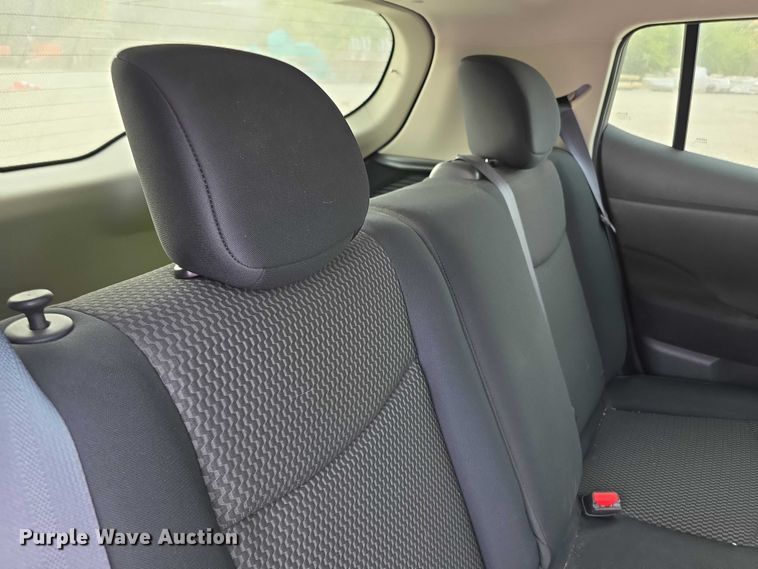 image for item FI0620 2016 Nissan Leaf 