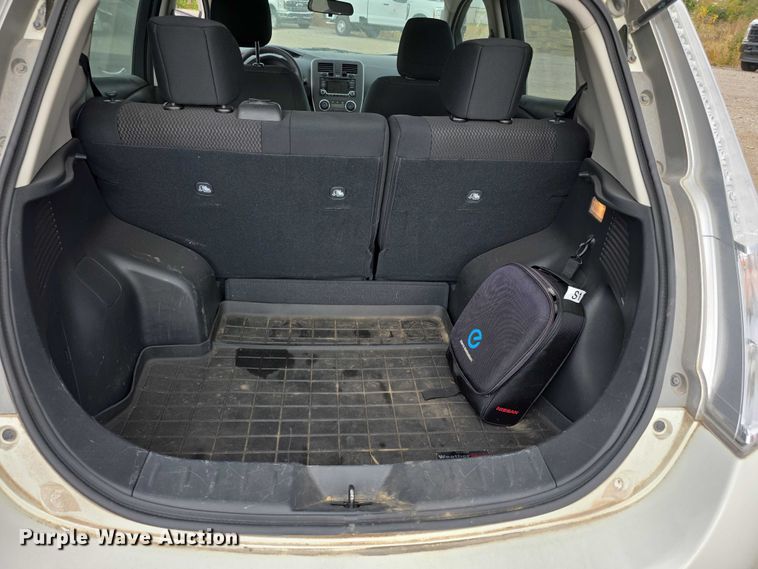 image for item FI0620 2016 Nissan Leaf 