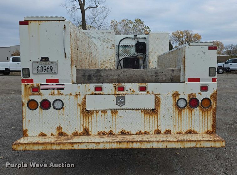 image for item FI0621 2012 Isuzu NQR utility / service truck