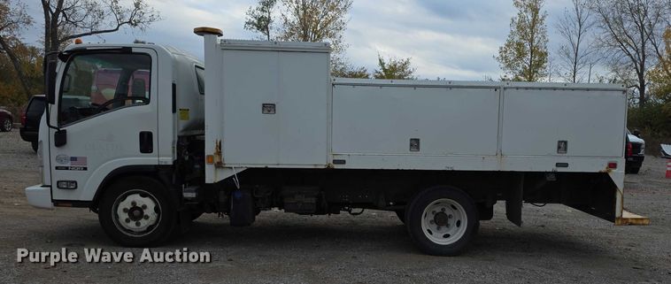 image for item FI0621 2012 Isuzu NQR utility / service truck