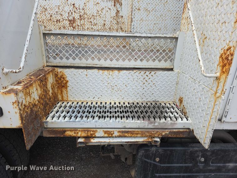 image for item FI0621 2012 Isuzu NQR utility / service truck