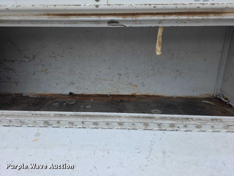 image for item FI0621 2012 Isuzu NQR utility / service truck