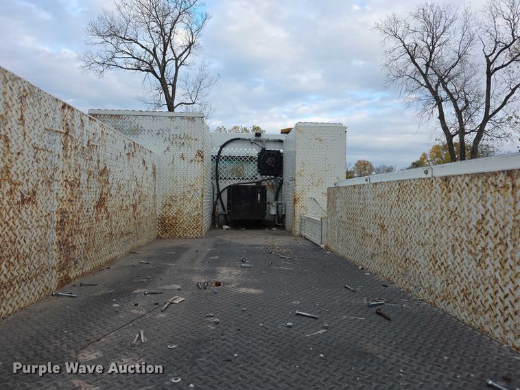 image for item FI0621 2012 Isuzu NQR utility / service truck