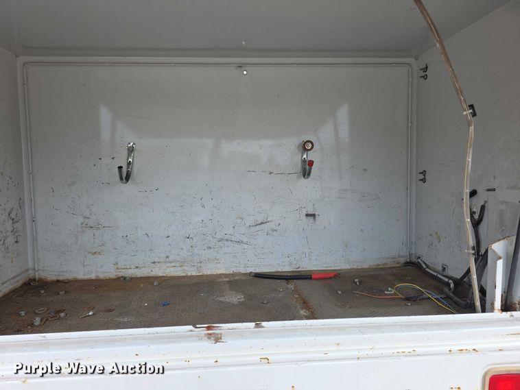 image for item FI0621 2012 Isuzu NQR utility / service truck