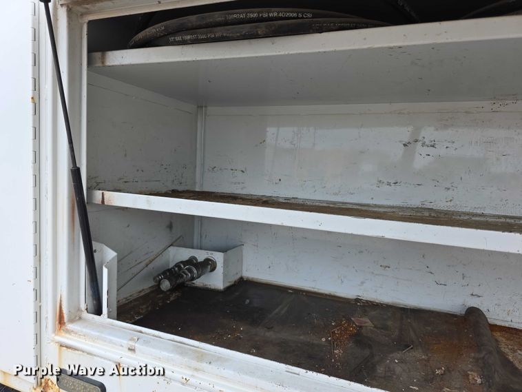 image for item FI0621 2012 Isuzu NQR utility / service truck