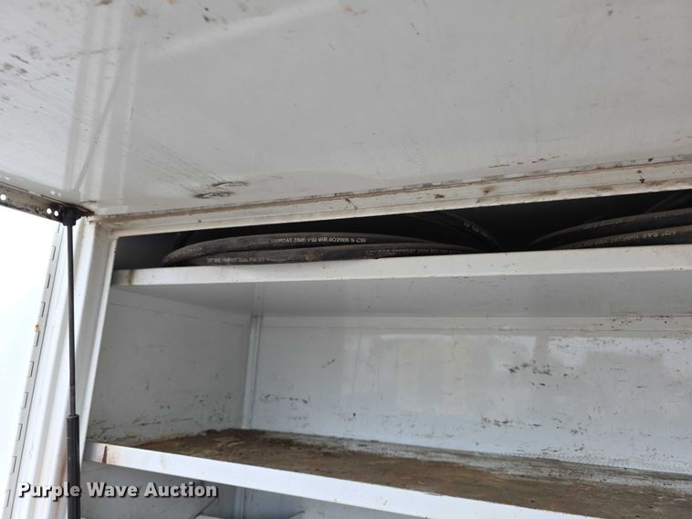 image for item FI0621 2012 Isuzu NQR utility / service truck