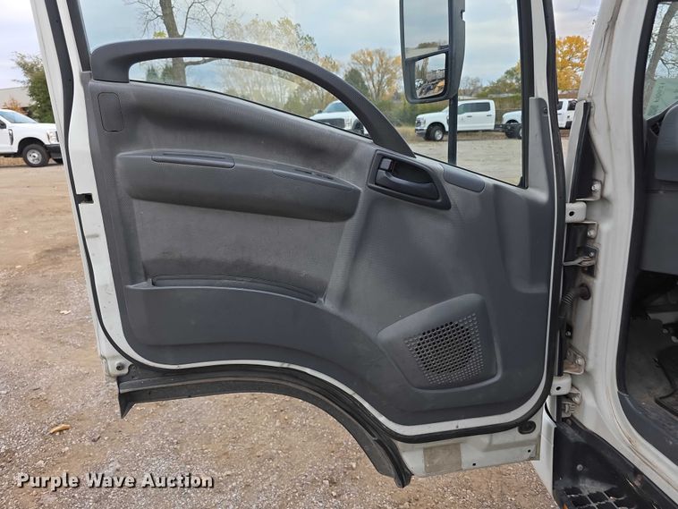 image for item FI0621 2012 Isuzu NQR utility / service truck