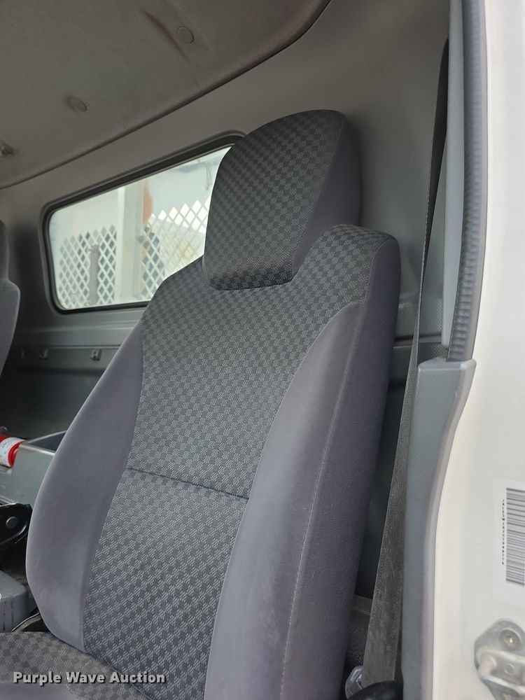 image for item FI0621 2012 Isuzu NQR utility / service truck