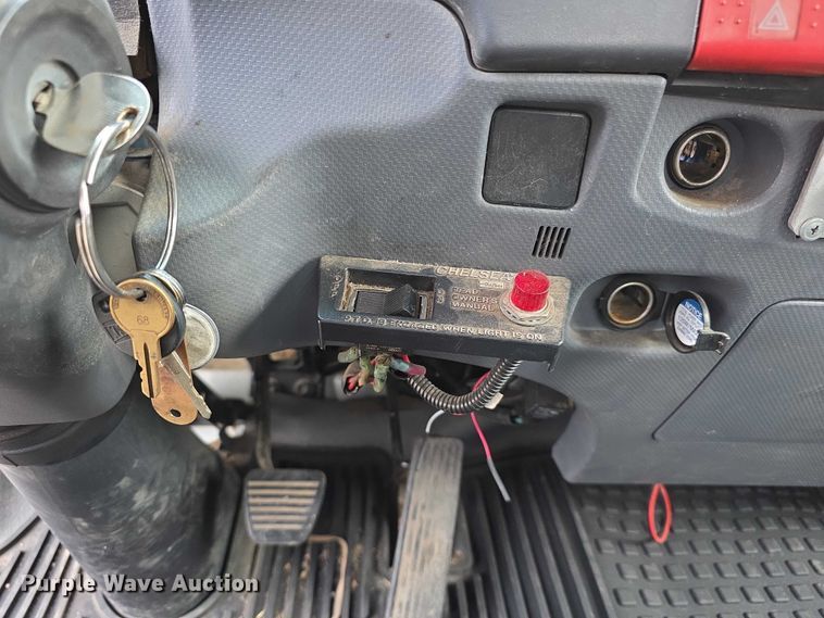 image for item FI0621 2012 Isuzu NQR utility / service truck