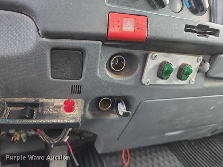 image for item FI0621 2012 Isuzu NQR utility / service truck