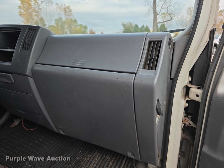 image for item FI0621 2012 Isuzu NQR utility / service truck