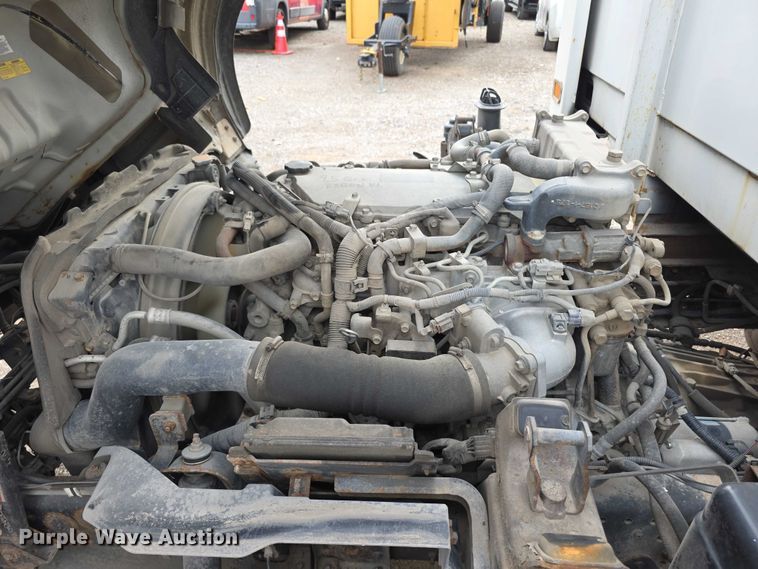 image for item FI0621 2012 Isuzu NQR utility / service truck