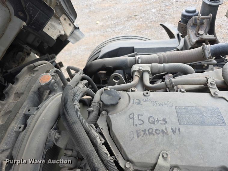 image for item FI0621 2012 Isuzu NQR utility / service truck